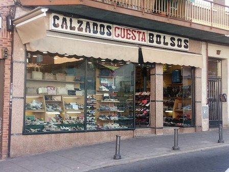Zapatos y Bolsos Cuesta