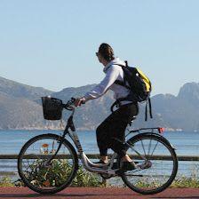 Away from the Crowds / Senderos y Pueblos