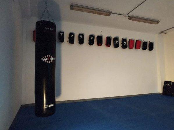 K1CKBOXING
