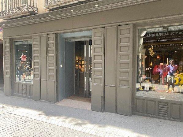 LUCIERNAGA / concept boutique / decoration & gifts / Madrid