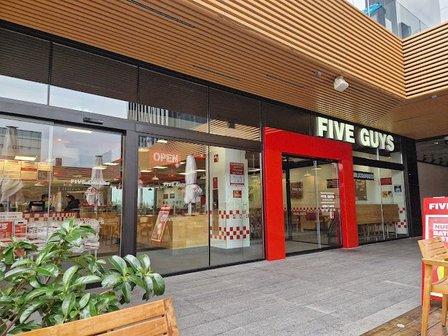 Five Guys Burgers and Fries Caleido