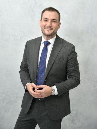 Dani Pérez Merino, Consultor Financiero