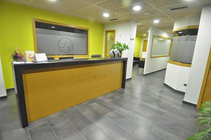 Clínica Dental Sanadent