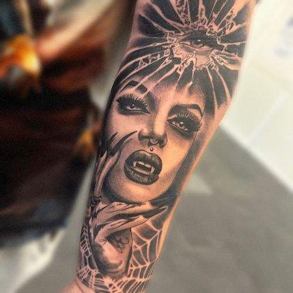 Tatuador realista José Donvito