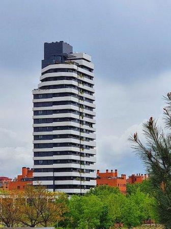 Edificio Puente Princesa