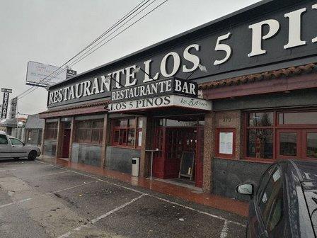 Los 5 Pinos
