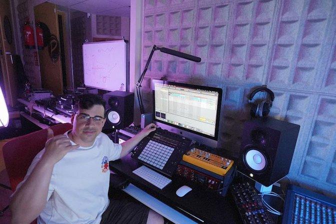Promad school DJ and Music Production