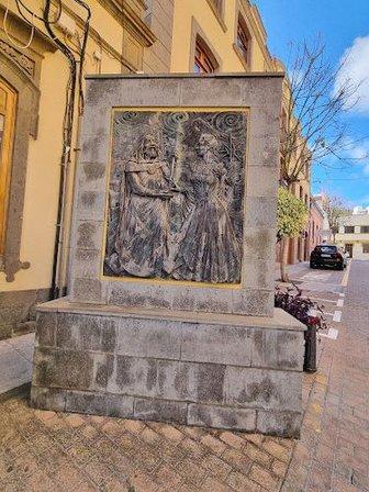 Escultura "Reyes Guanartemes y Estrella y Guía"