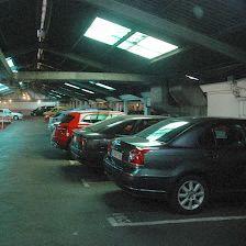 no somos parking público. Garaje Cuesta, aparcamiento plazas fijas.