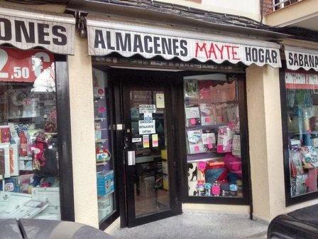 ALMACENES MAYTE - Ropa de hogar - Instalación y confección de cortinas - Tapicería - Fundas de sofás