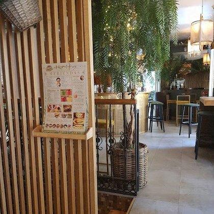 La Kama Café (Tropical Fresh Cocktail Bar)