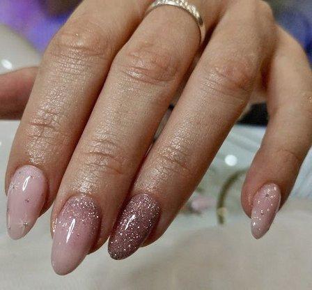 Hello Nails