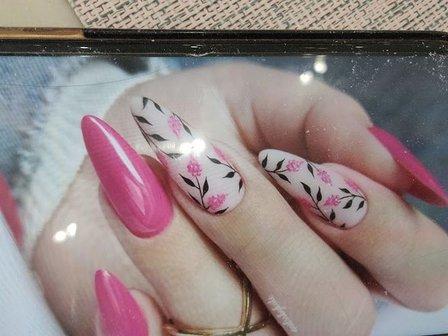 Smile Nails