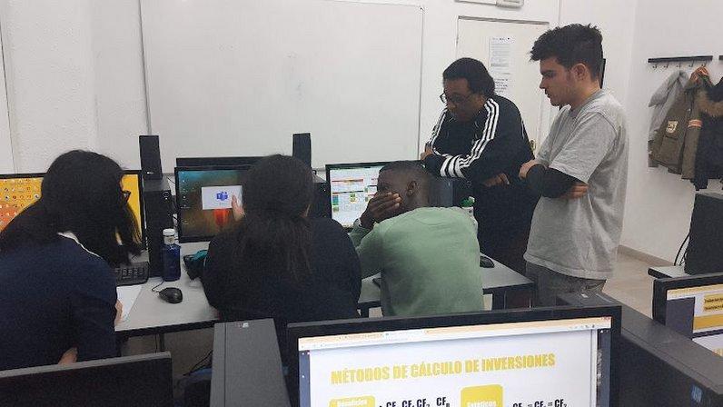 Academia Colón