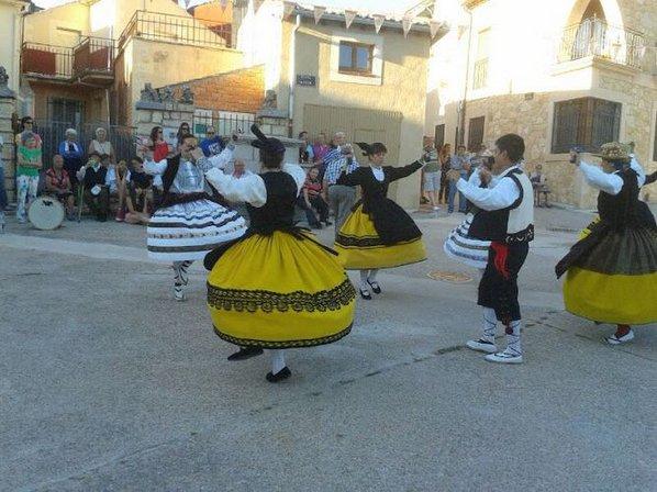 A.C. GRUPO DE DANZAS DE PRADENA (Segovia)