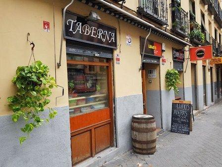 LUIJO'S BAR