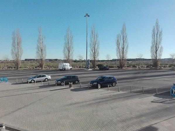 Parking exterior Kinépolis