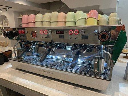 Casa OM (Specialty Coffee & Atelier Floral)