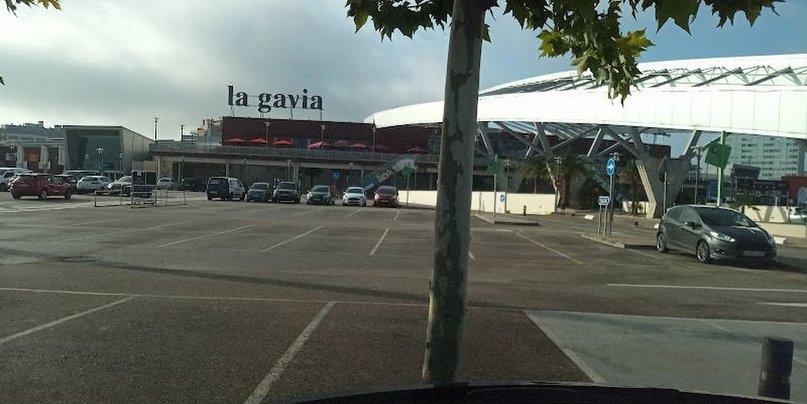 Aparcamiento exterior La Gavia