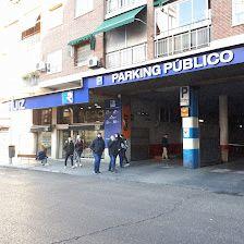 Cafeteria and public parking in Atocha Ruiz Group