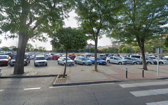 Free Parking Lot