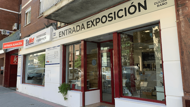 BigMat Rodriguez y Sobrinos Exposición de Azulejos