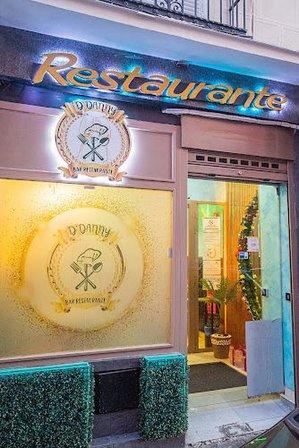 D' Danny bar restaurante // Restaurante Dominicano en Legazpi