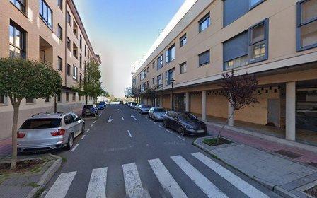 Portal Dos C/Moshé de León Urbanización Perotas