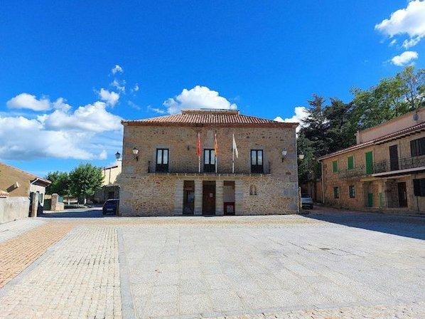 Santa María de la Alameda Town Hall