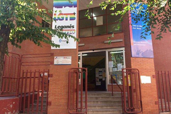 Centro Rosa Luxemburgo. Servicios y recursos para las mujeres.
