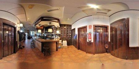 Stop Bar and Fonda