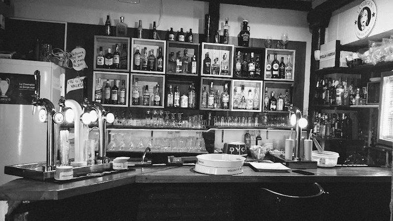 YOYO'S BAR