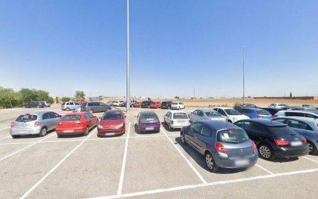 Humanes station parking