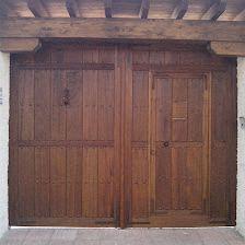 PORTON MACIZO (Portones y puertas de Madera)