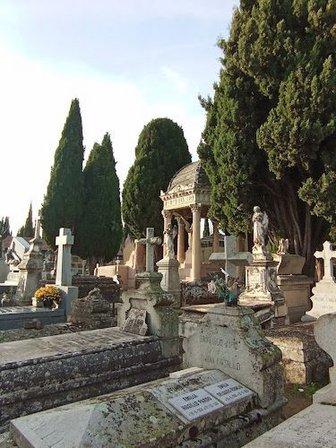 Cementerio Municipal de Segovia "Santo Ángel de la Guarda"