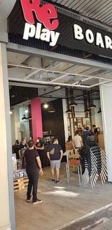 Replay boardgame Cafe