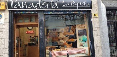 Panaderia La Pequeña