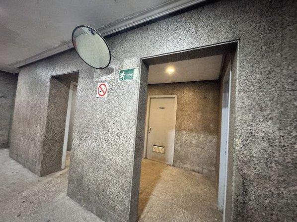 Public toilet