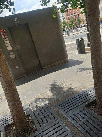 Public WC