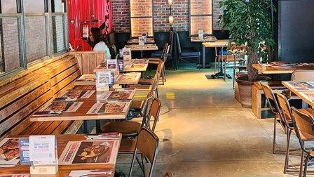 Foster's Hollywood