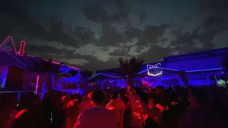 MOKAI BEACH CLUB