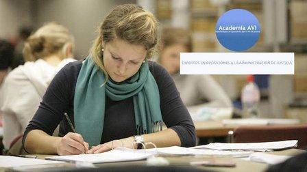 Academia Avi
