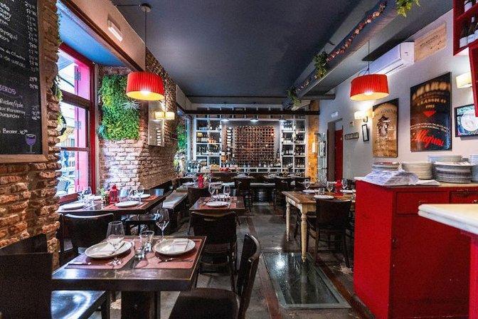 Restaurante Taberneros – Taberna de vinos en centro Madrid