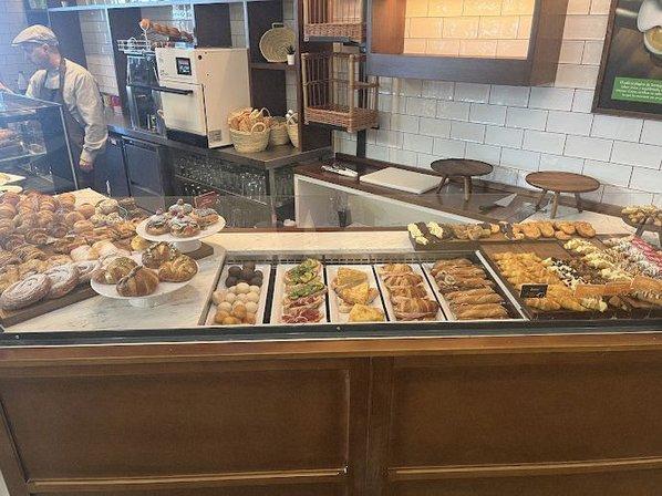 Santagloria Coffee & Bakery