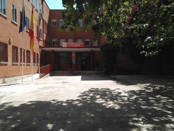 I.E.S. ÍCARO