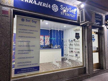 SOLYSEG | Cerrajeros Leganés | Mantenimiento de puertas automáticas|