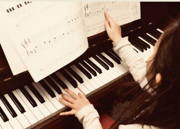 Clases de Violín y Piano. Profesora: Kiara