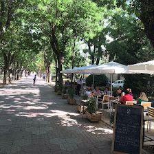 La Góndola Veneciana restaurante (Frente a la Piscina de verano)