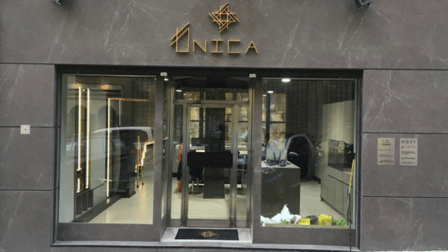 Única