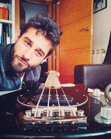 Javier GR. Clases de Guitarra, Bajo eléctrico y Música.